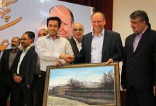 گزارش تصویری از اهداء جوایز  در همایش تجلیل از پرفسور علی اکبر جلالی چهره ماندگار شهرستان شاهرود 